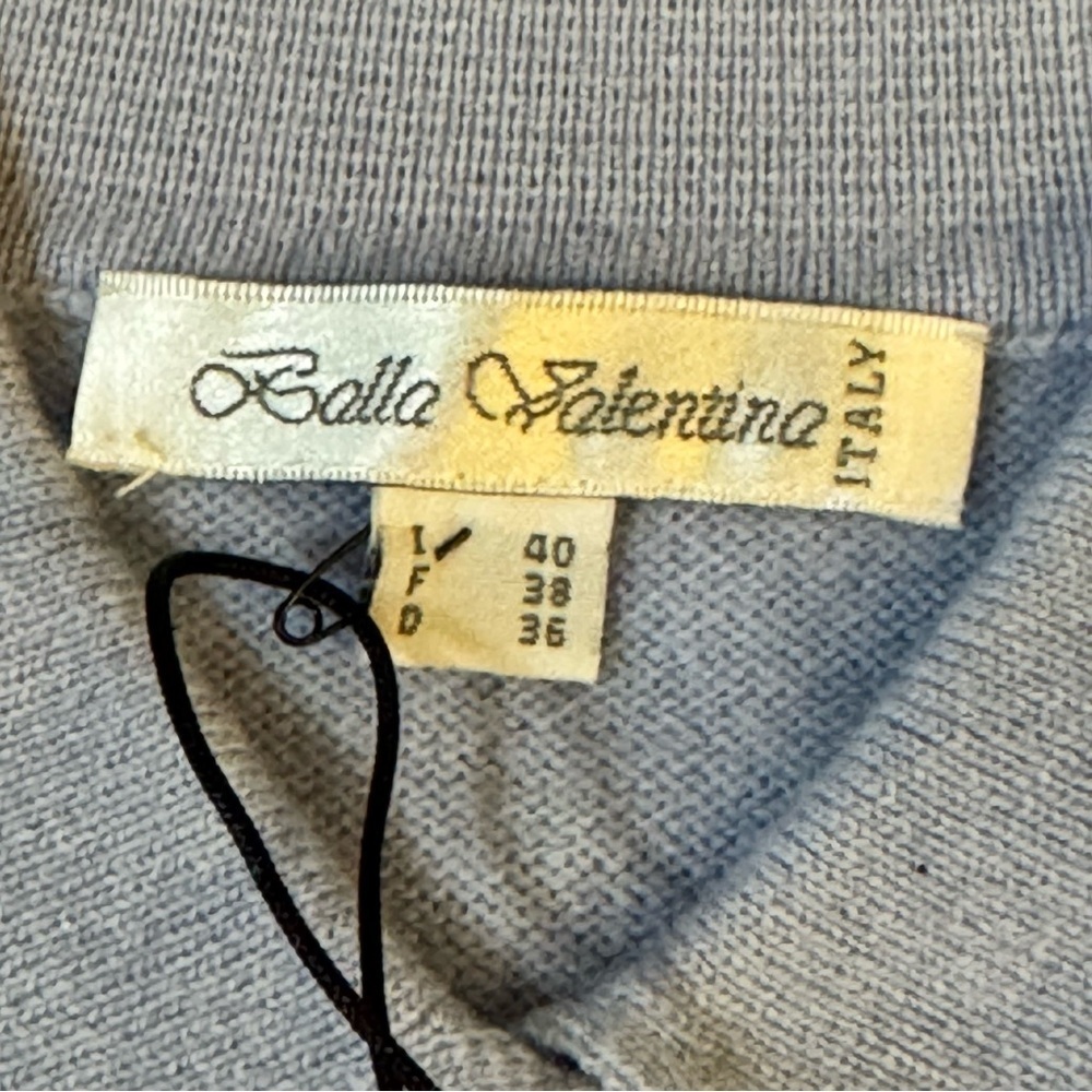 100% Cashmere Sky Blue Short Sleeve Top
#1412 - Picture 4 of 7
